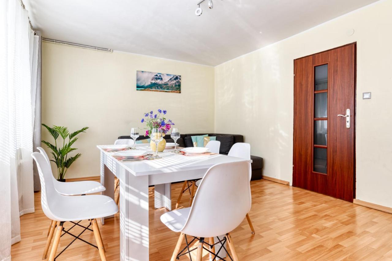 Apartament Arturro Z Ogrodkiem شكلارسكا بوريبا المظهر الخارجي الصورة