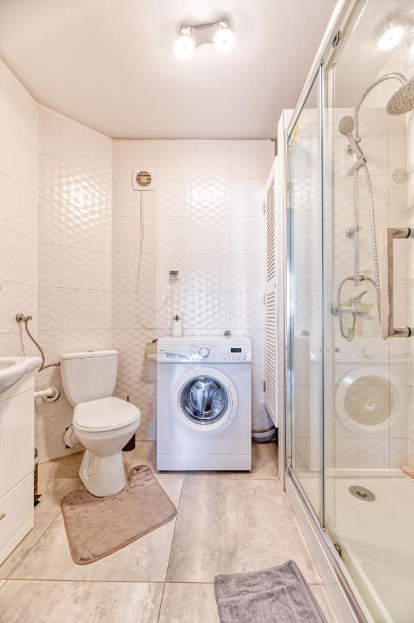 Apartament Arturro Z Ogrodkiem شكلارسكا بوريبا المظهر الخارجي الصورة